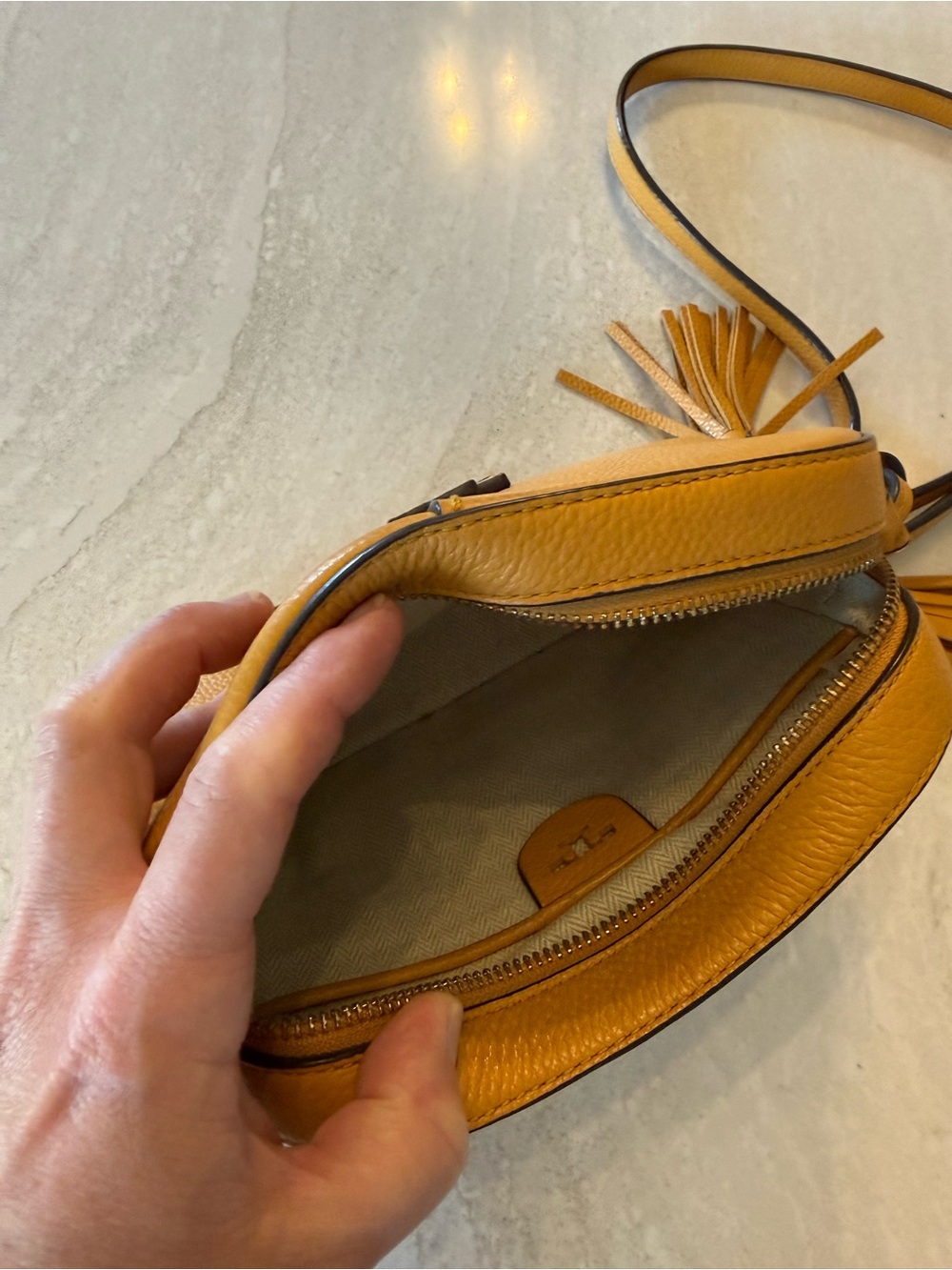 Tory Burch Mcgraw crossbody 💗 - Picture 3 of 5
